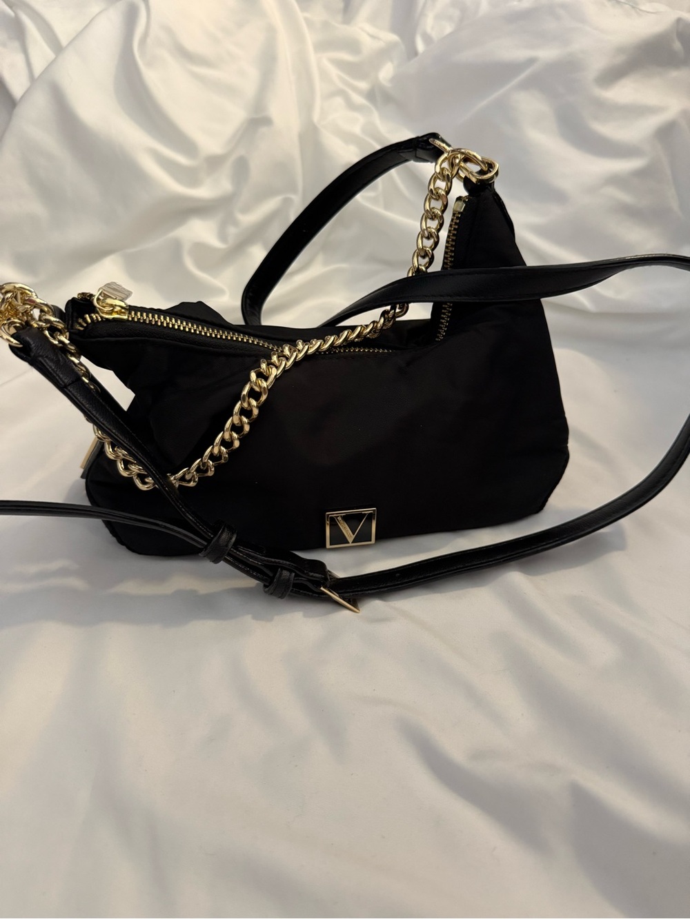NWOT Victoria's Secret The Victoria Nylon Mini Curve Black Shoulder Bag - Picture 6 of 7